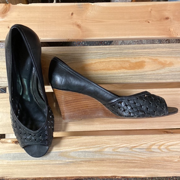 Ladies Wedge Heels - Picture 2 of 3